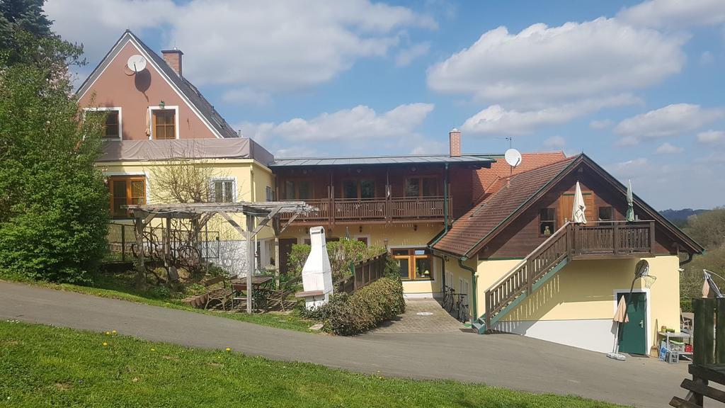Ferienappartments Landhaus Fuehldichwohl Fehring Экстерьер фото